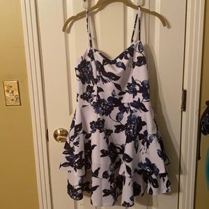 Party dress ,never mind worn, size small